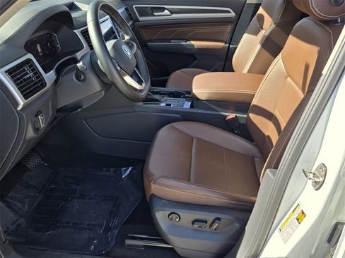 Used 2022 Volkswagen Atlas SE image 12