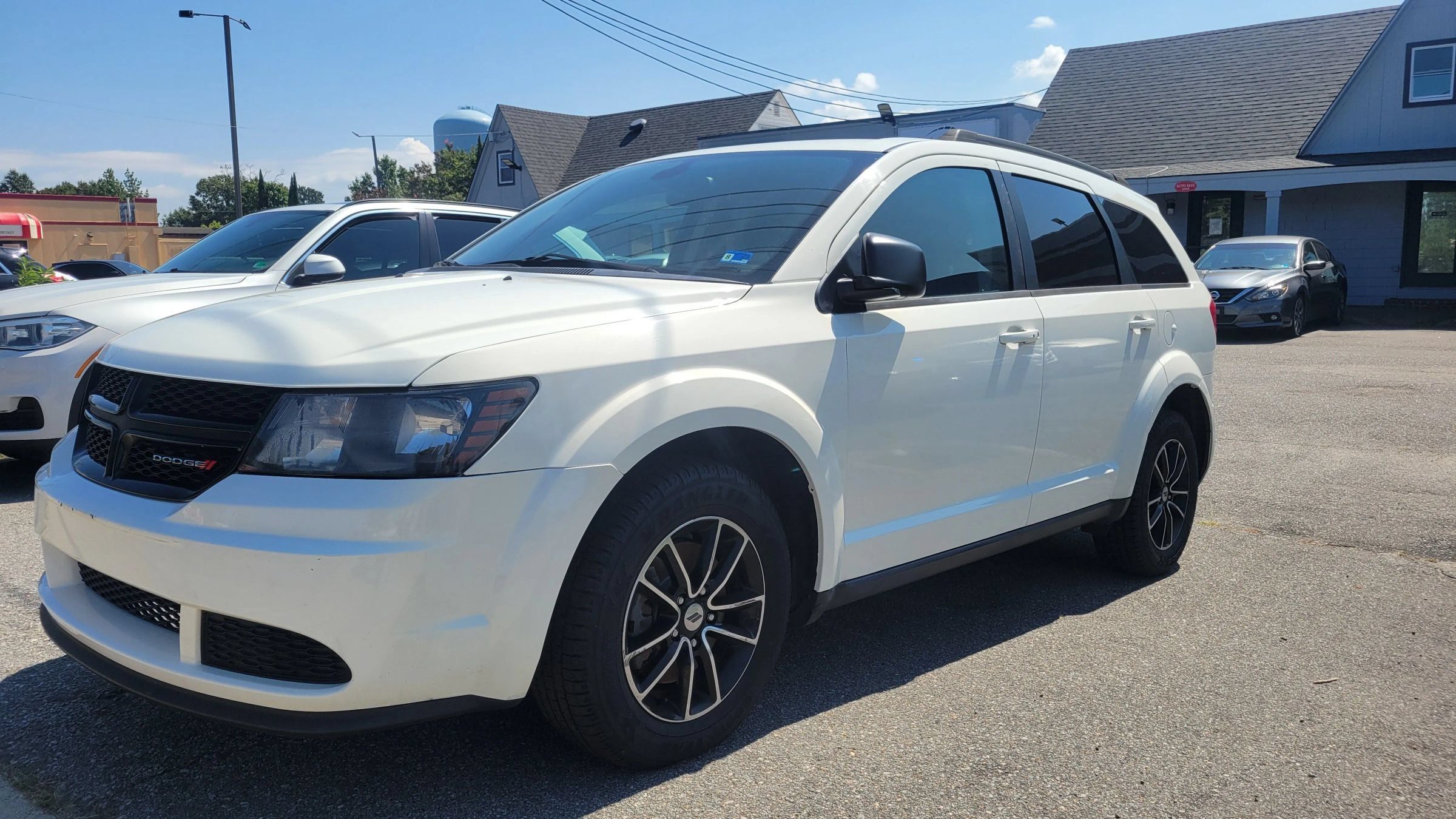Used 2018 Dodge Journey SE w/ Blacktop Package FWD image 1