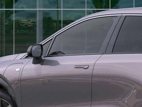 New 2025 Cadillac Optiq Luxury 1 image 12