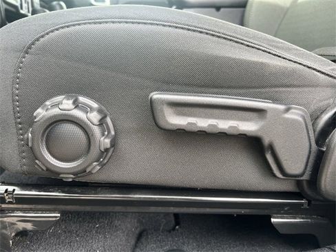 Used 2021 Jeep Gladiator Willys image 12