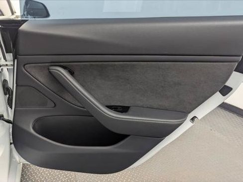 Used 2019 Tesla Model 3 Long Range RWD image 18