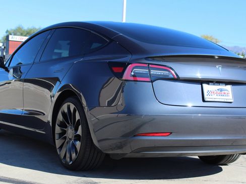 Used 2021 Tesla Model 3 Performance image 33