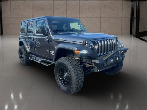 Used 2018 Jeep Wrangler Unlimited Sport S image 11