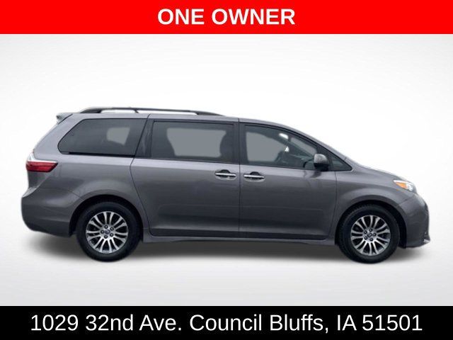 Used 2019 Toyota Sienna XLE Premium FWD image 8