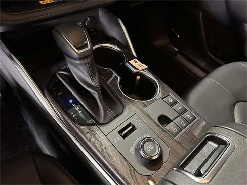 New 2026 Toyota Highlander Limited image 17