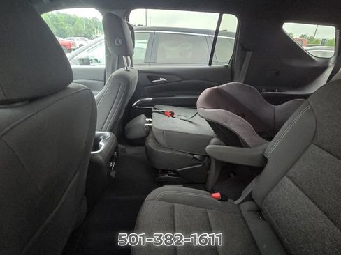 Used 2024 Chevrolet Traverse LT FWD image 10