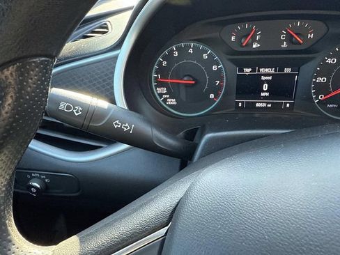 Used 2022 Chevrolet Malibu LT image 31