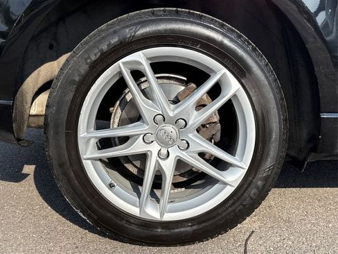 Used 2017 Audi Q5 2.0T Premium Plus w/ Technology Package image 29