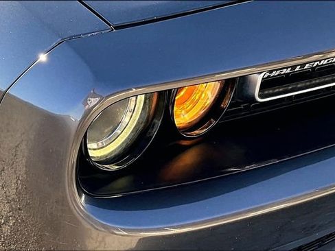 Used 2015 Dodge Challenger SXT w/ Driver Convenience Group image 30