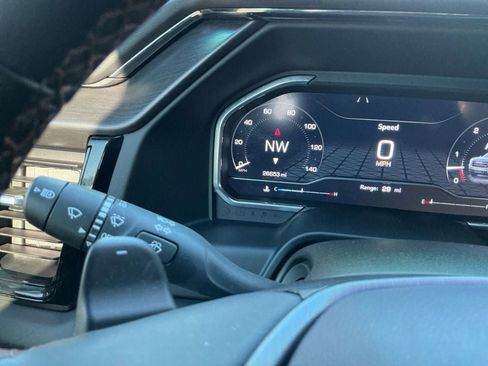 Used 2024 GMC Sierra 1500 AT4 w/ Technology Package image 17