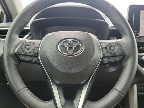 Used 2024 Toyota Corolla Cross LE FWD image 29