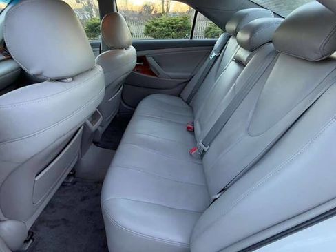 Used 2011 Toyota Camry LE image 13