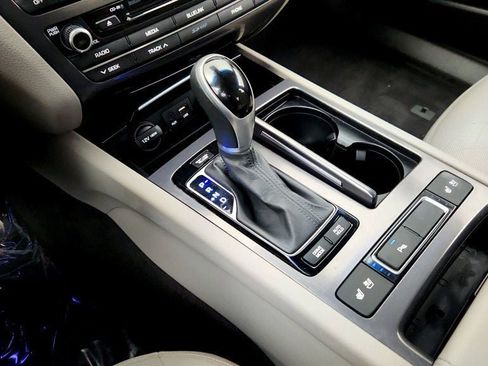 Used 2017 Genesis G80 3.8 w/ Option Group 02 image 17