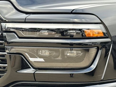New 2026 RAM 2500 Laramie AWD/4WD image 4