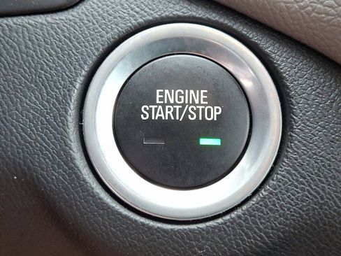 Used 2023 Chevrolet Equinox LS w/ LS Convenience Package image 22