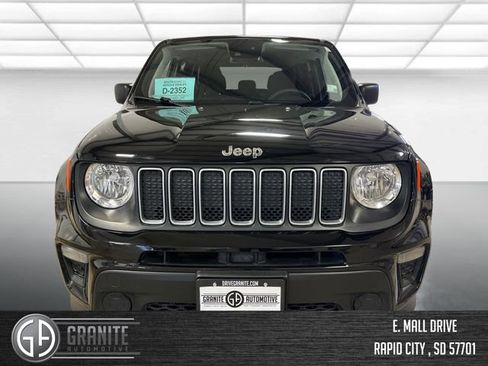 Used 2023 Jeep Renegade Latitude AWD/4WD image 9
