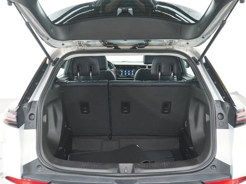 Used 2022 Chevrolet Bolt EUV Premier w/ Sun & Sound Package FWD image 16