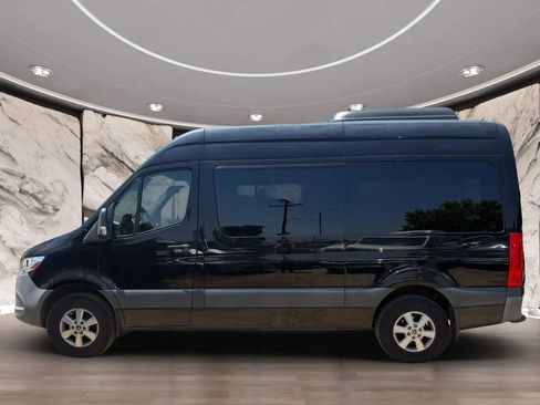 Used 2019 Mercedes-Benz Sprinter 2500 image 5