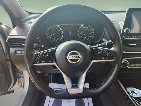 Used 2021 Nissan Altima 2.5 SR FWD image 10
