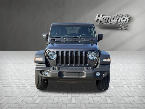 Used 2022 Jeep Wrangler Unlimited Sport AWD/4WD image 3
