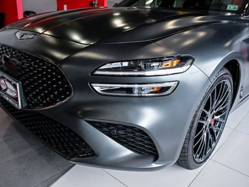 Used 2022 Genesis G70 3.3T Launch Edition image 9