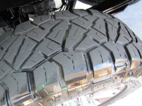 Used 2019 Ford F250 Lariat w/ Lariat Value Package image 32