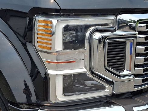 Used 2021 Ford F450 Lariat w/ Lariat Ultimate Package AWD/4WD image 9