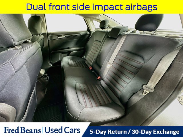 Used 2016 Ford Fusion SE FWD image 28