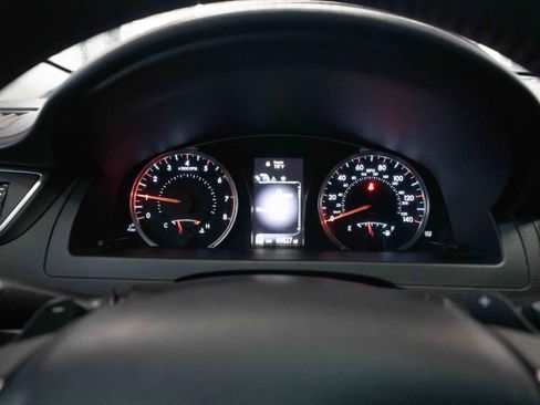 Used 2016 Toyota Camry SE image 16