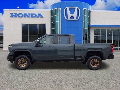 Used 2025 Chevrolet Silverado 2500 ZR2 AWD/4WD image 6