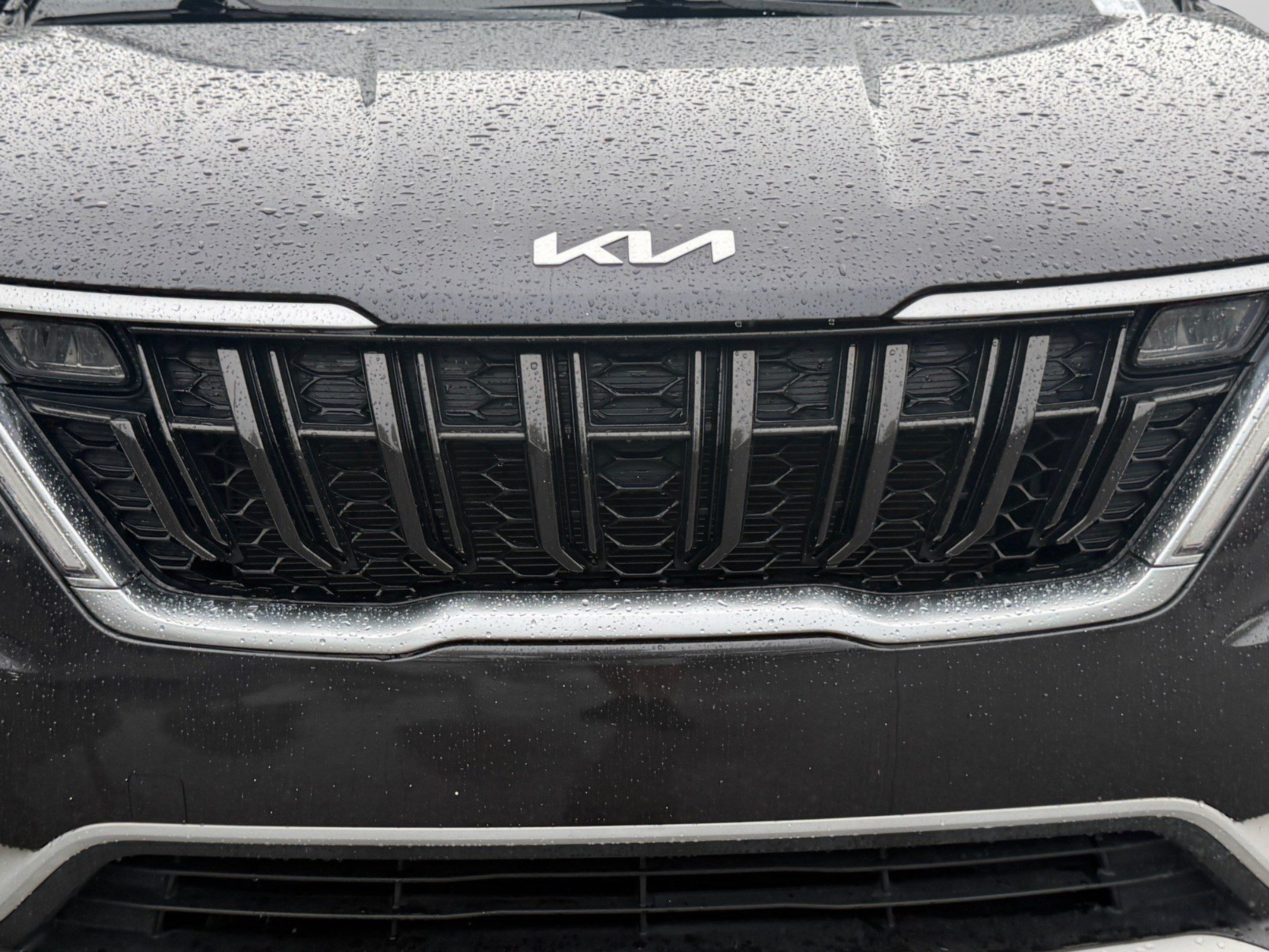 Used 2022 Kia Carnival LX FWD image 10