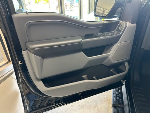 Used 2025 Ford F150 Lightning Flash AWD/4WD image 11