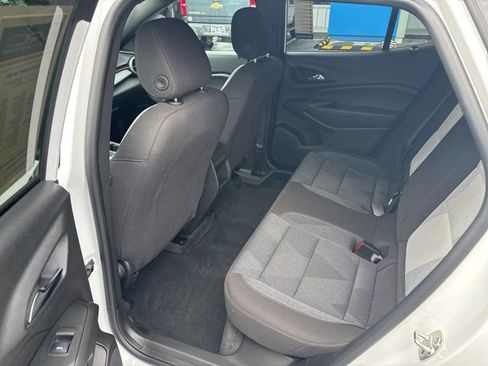 Used 2024 Chevrolet Trax RS w/ Sunroof Package image 13