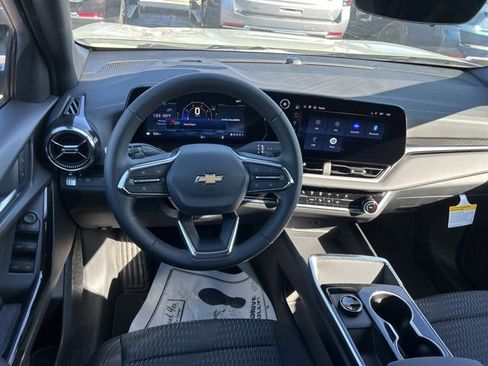 New 2026 Chevrolet Equinox LT w/ Safety and Technology Package image 27