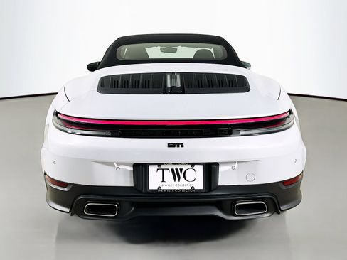 Used 2025 Porsche 911 Carrera w/ Premium Package RWD image 6
