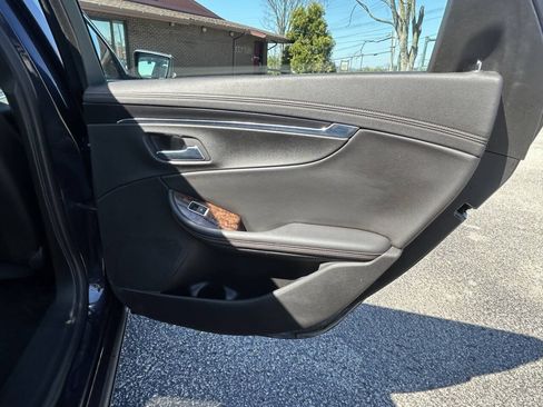 Used 2014 Chevrolet Impala LT FWD image 15