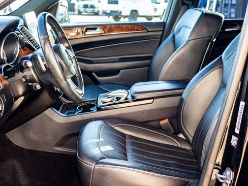 Used 2019 Mercedes-Benz GLS 450 4MATIC image 25