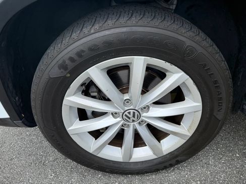 Used 2017 Volkswagen Tiguan Wolfsburg Edition FWD image 36