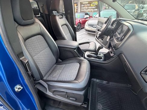 Used 2018 Chevrolet Colorado Z71 RWD image 11