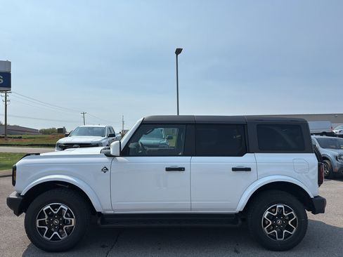 New 2026 Ford Bronco Outer Banks AWD/4WD image 8