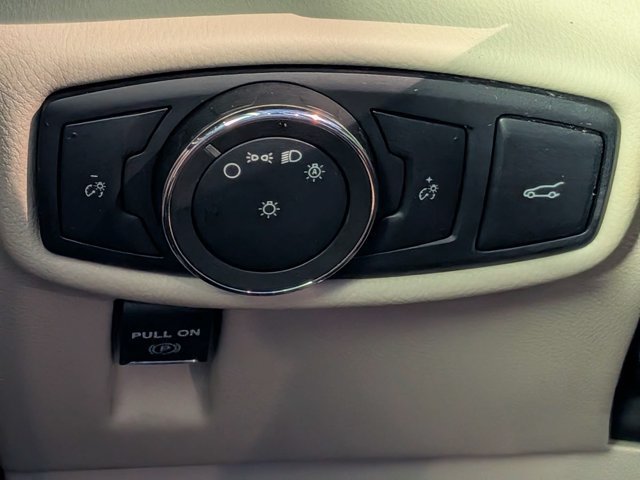 Used 2017 Lincoln MKX Select w/ Select Plus Package FWD image 22
