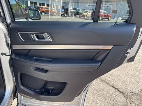 Used 2019 Ford Explorer XLT w/ Class III Trailer Tow Package AWD/4WD image 15