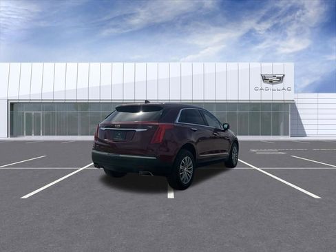 Used 2018 Cadillac XT5 Luxury w/ Driver Awareness Package AWD/4WD image 3