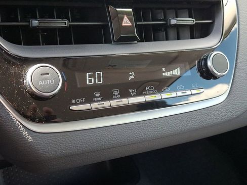 Certified 2024 Toyota Corolla LE AWD/4WD image 15