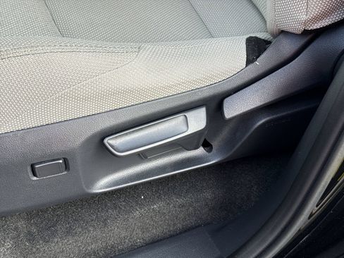 Certified 2025 Toyota 4Runner SR5 AWD/4WD image 14