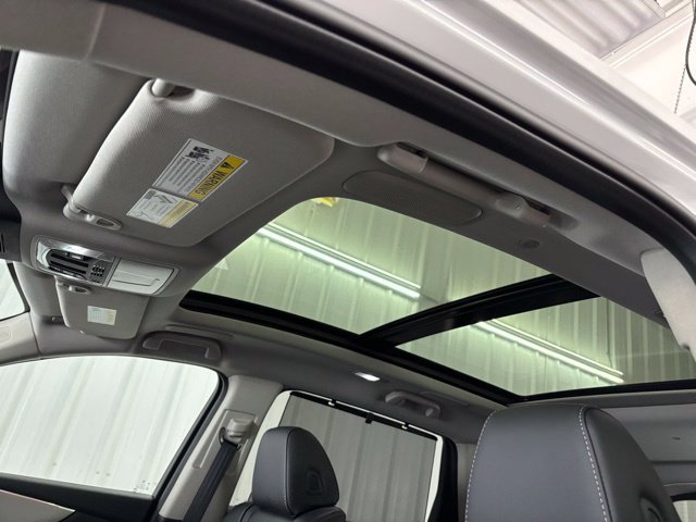 Used 2026 Acura MDX w/ Technology Package FWD image 10