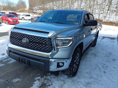 Used 2018 Toyota Tundra SR5 w/ TRD Off Road Package image 7