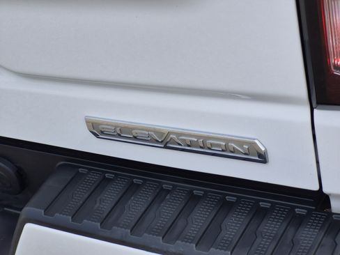 Used 2024 GMC Sierra 1500 Elevation RWD image 8