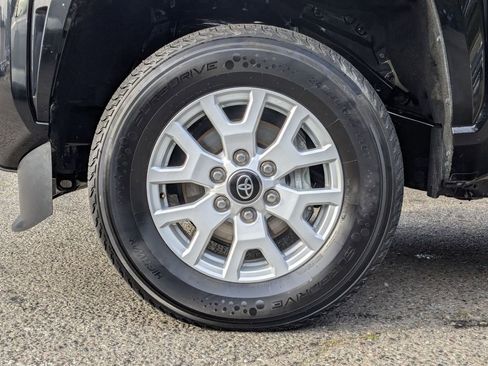 Used 2024 Toyota Tacoma SR5 image 9