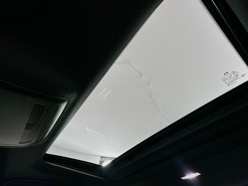 Used 2021 MAZDA MAZDA3 s image 23